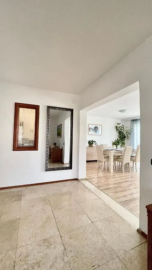 Marina View Apartments Pula 0*,